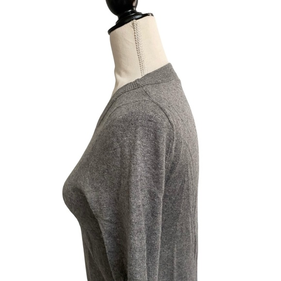 Gray Sweater with Goose Design - Picture 8 of 14